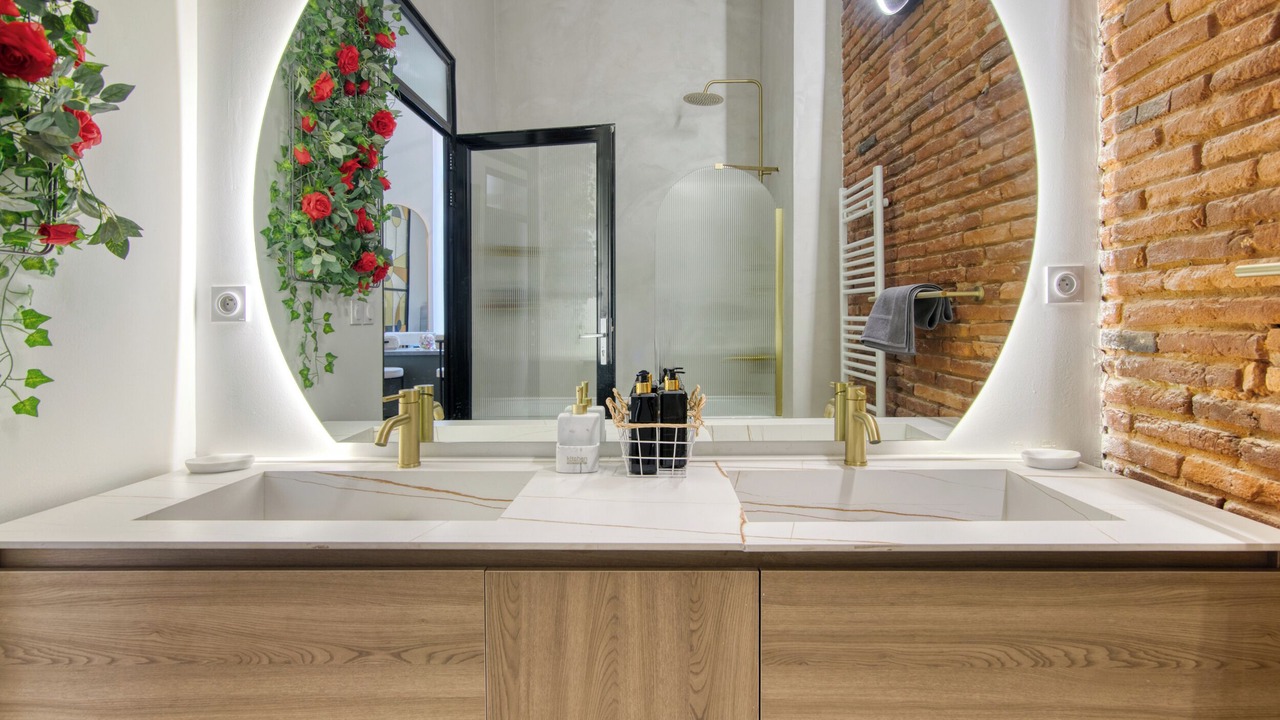 Photo of Bathroom in Capitole