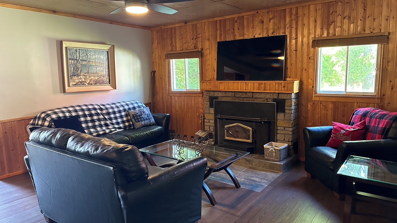 Photo of Livingroom in Goulais River