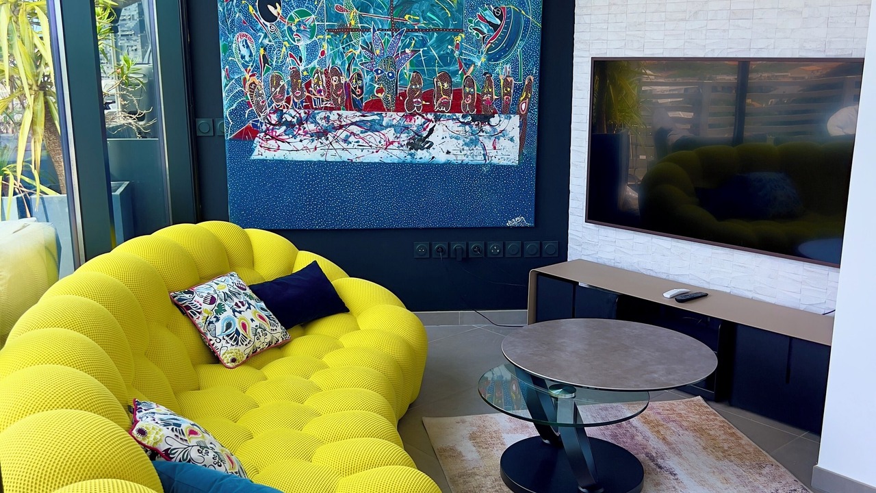Photo of Livingroom in Aiguerelles