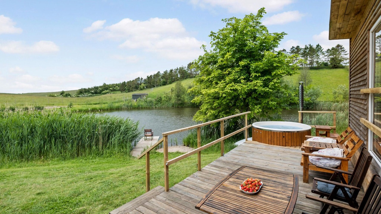 Photo of Others in Ugerlse