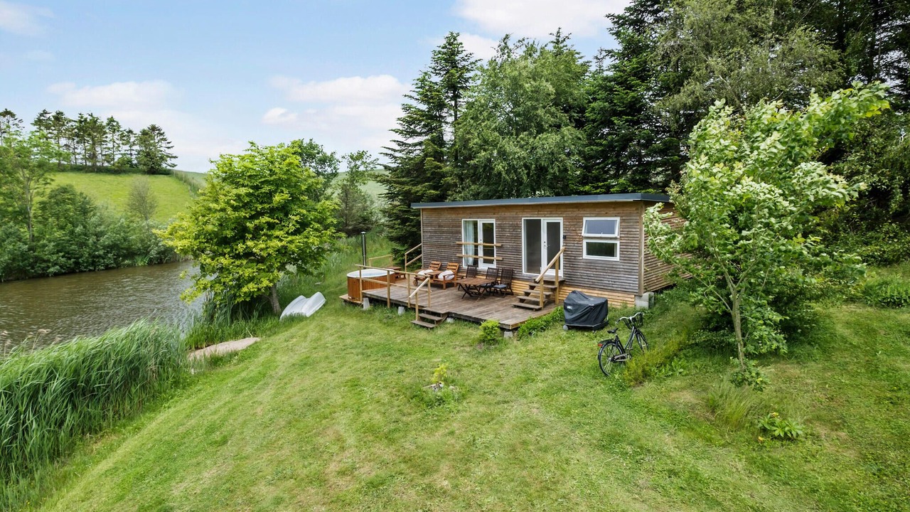 Photo of Others in Ugerlse