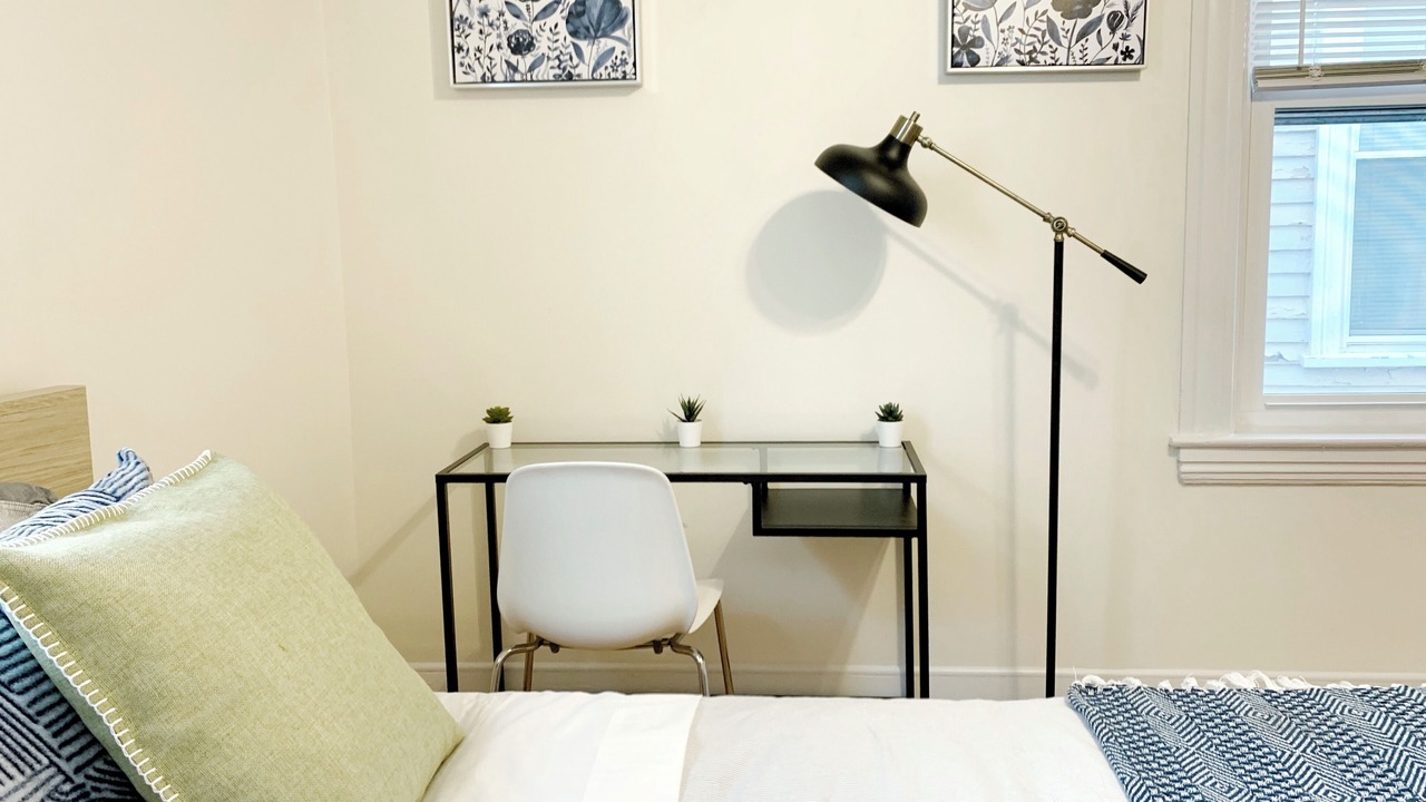 Photo of Bedroom in Mid-Cambridge