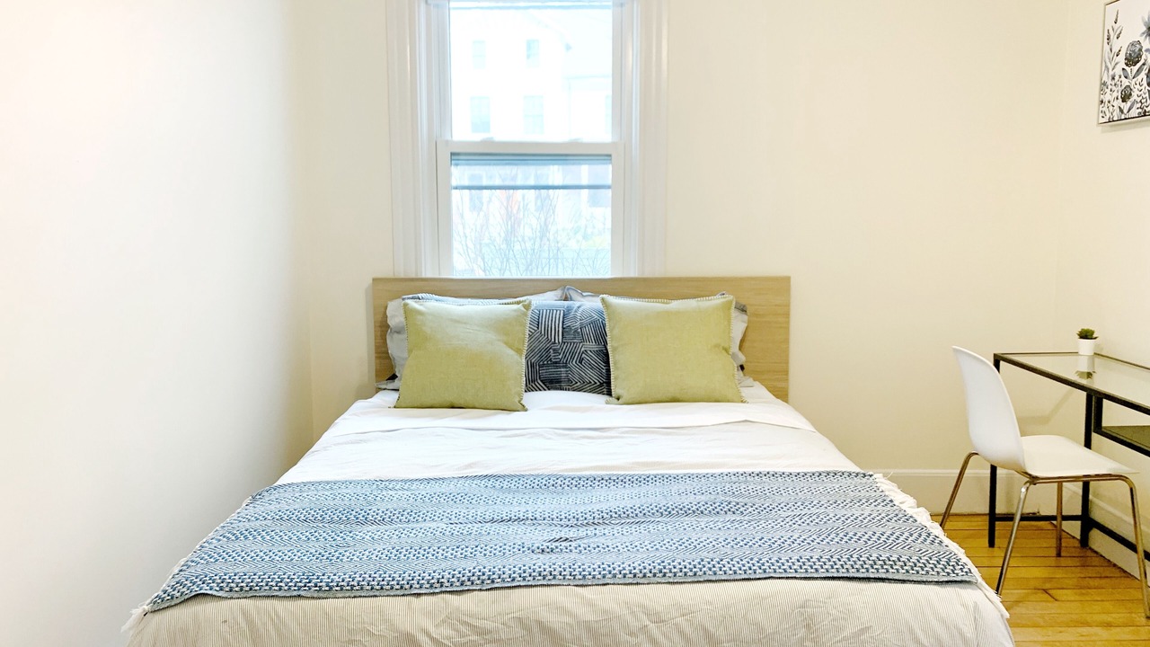 Photo of Bedroom in Mid-Cambridge