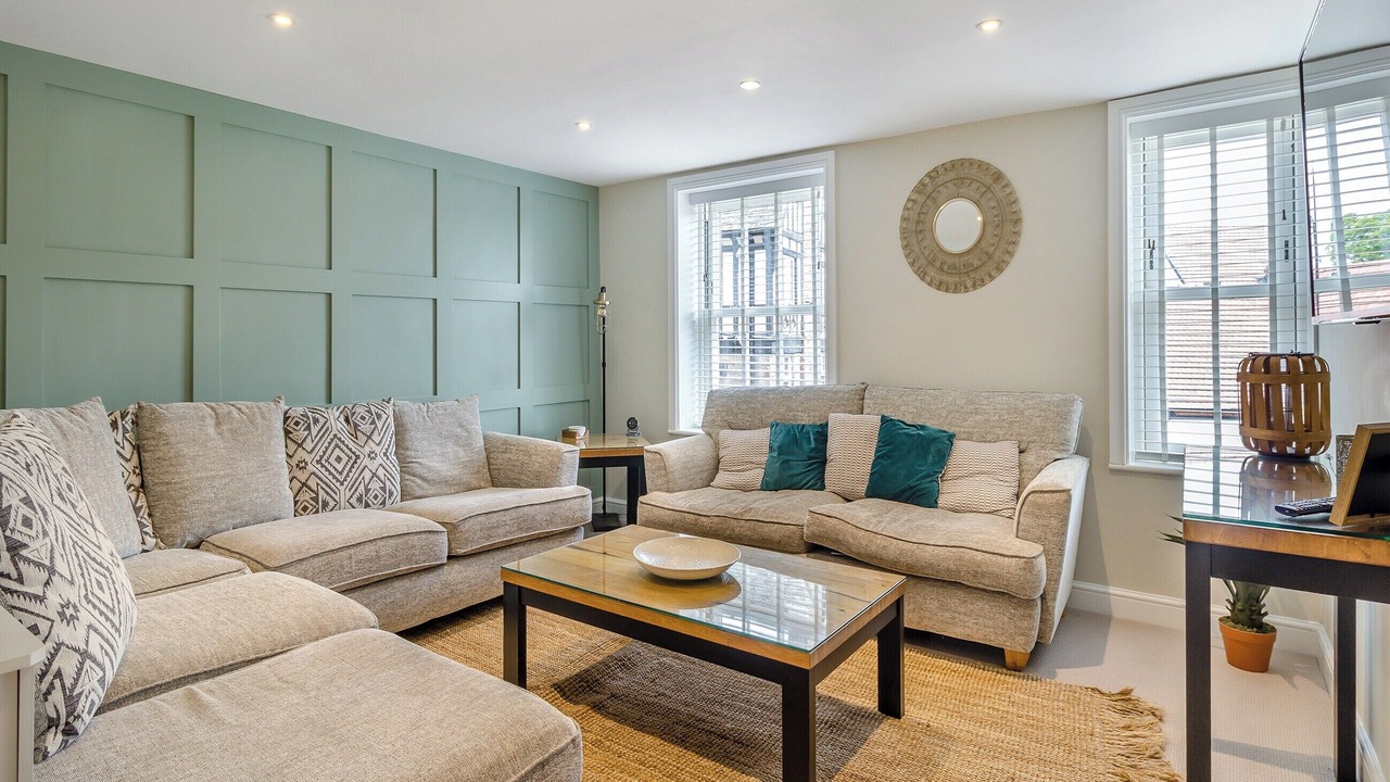 Photo of Others in Ault Hucknall