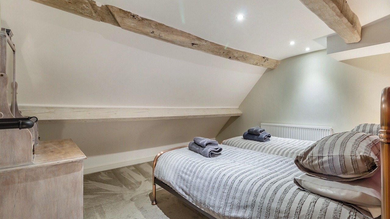 Photo of Others in Ault Hucknall