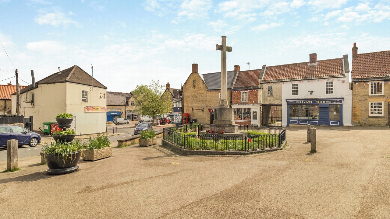 Photo of Others in Ault Hucknall