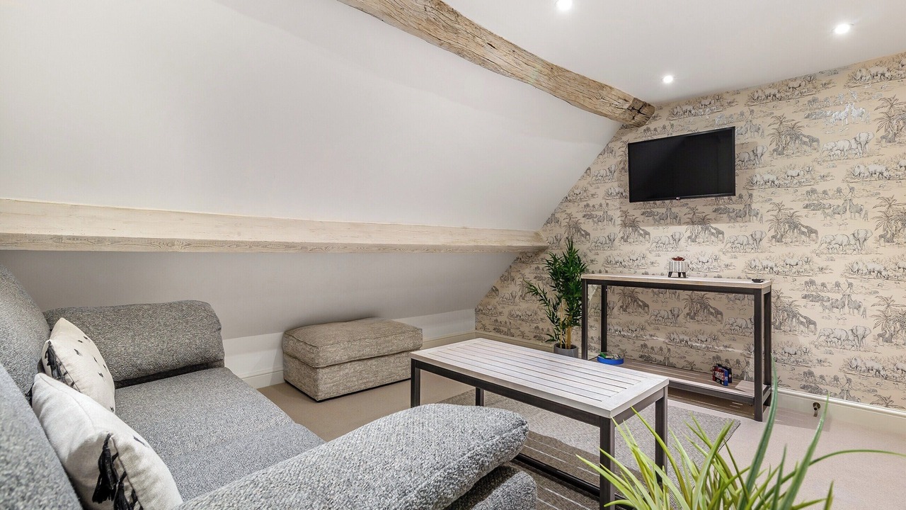 Photo of Others in Ault Hucknall