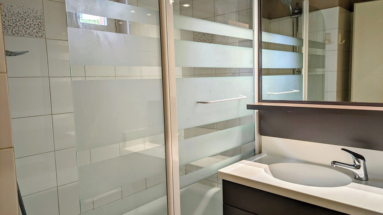 Photo of Bathroom in Les Deserts