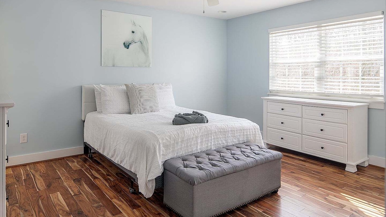 Photo of Bedroom in Mountainbrook