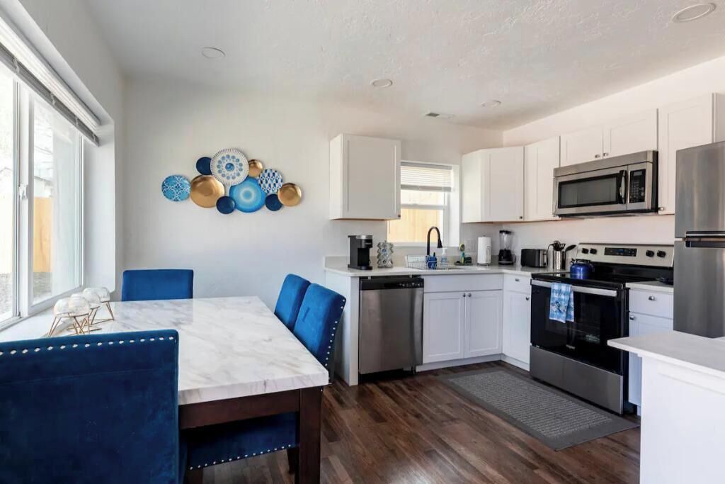 Photo of Kitchen in Sandy
