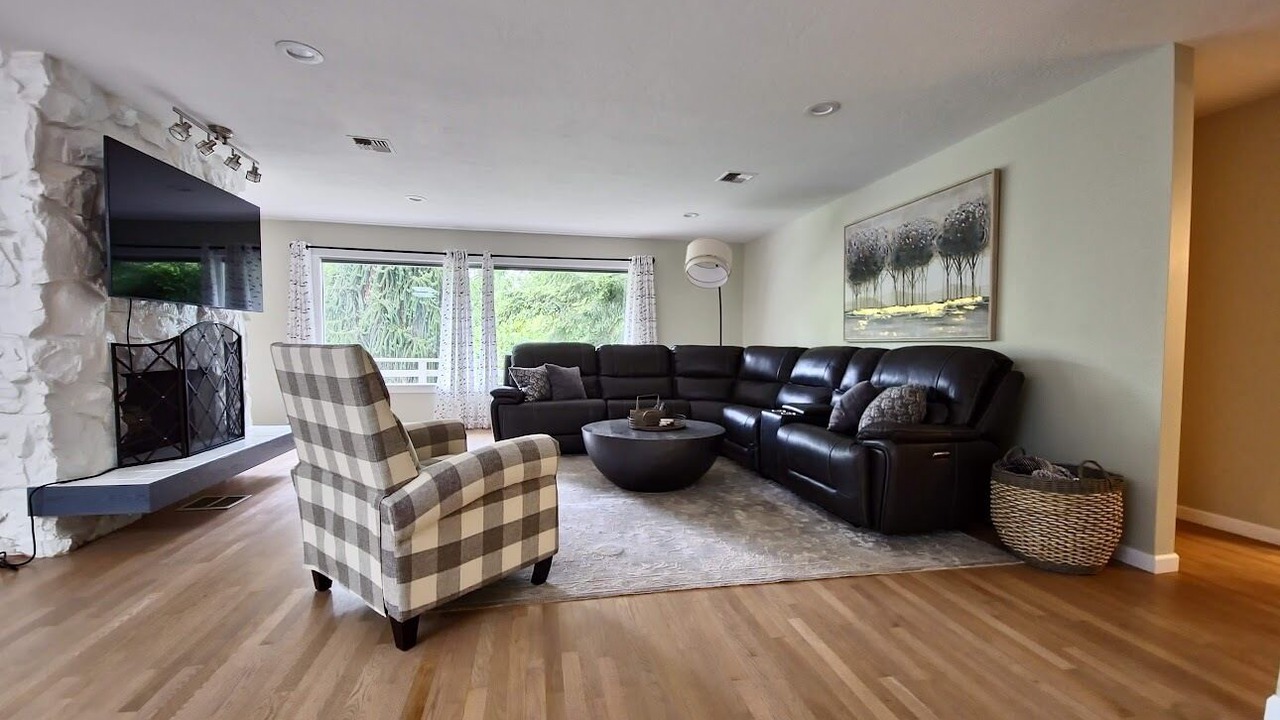 Photo of Livingroom in Oak Harbor