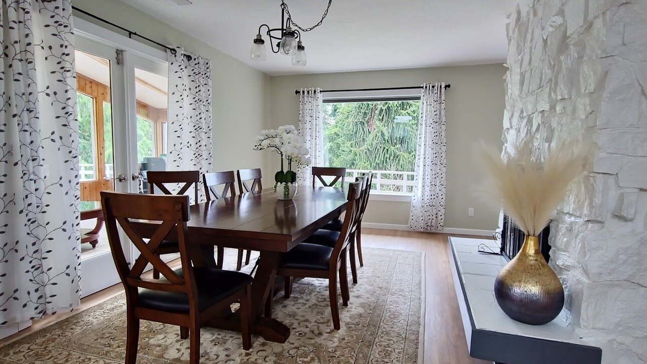 Photo of Livingroom in Oak Harbor