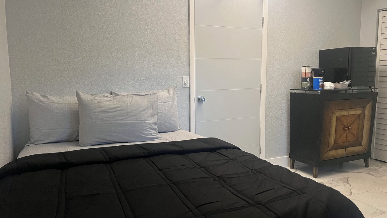 Photo of Bedroom in Miami Lakes