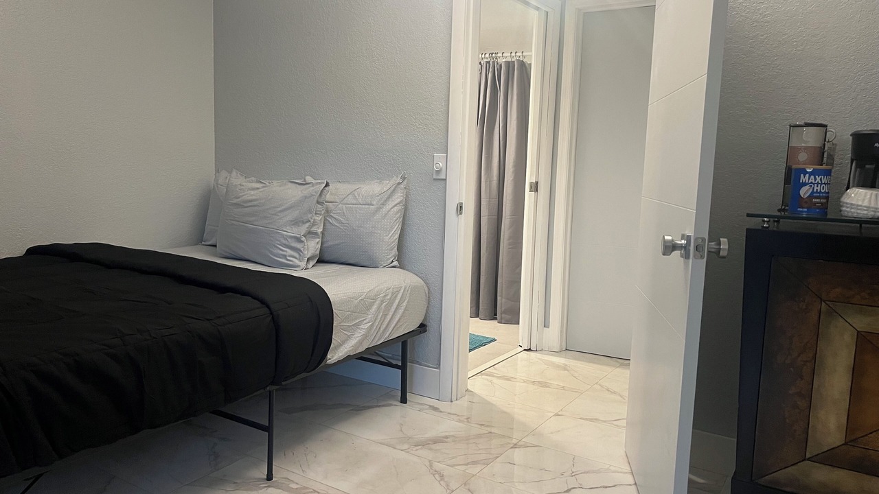Photo of Bedroom in Miami Lakes