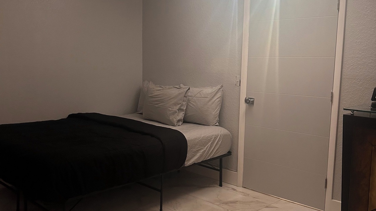 Photo of Bedroom in Miami Lakes