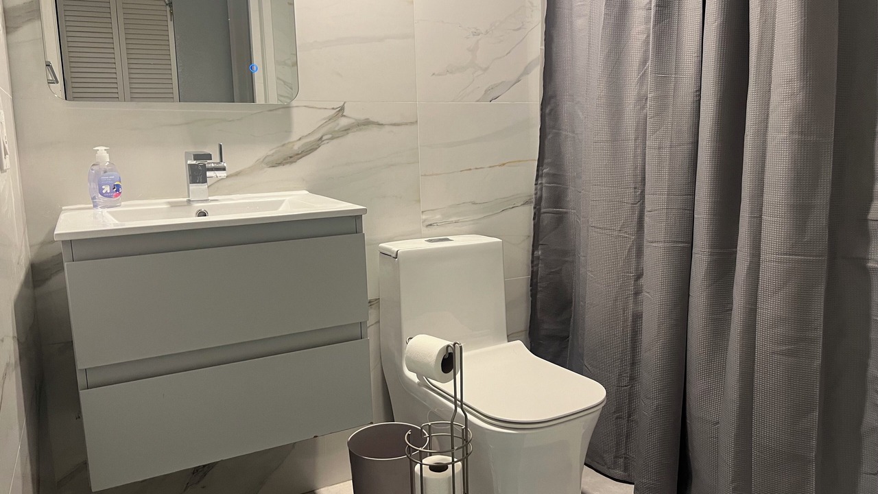 Photo of Bathroom in Miami Lakes