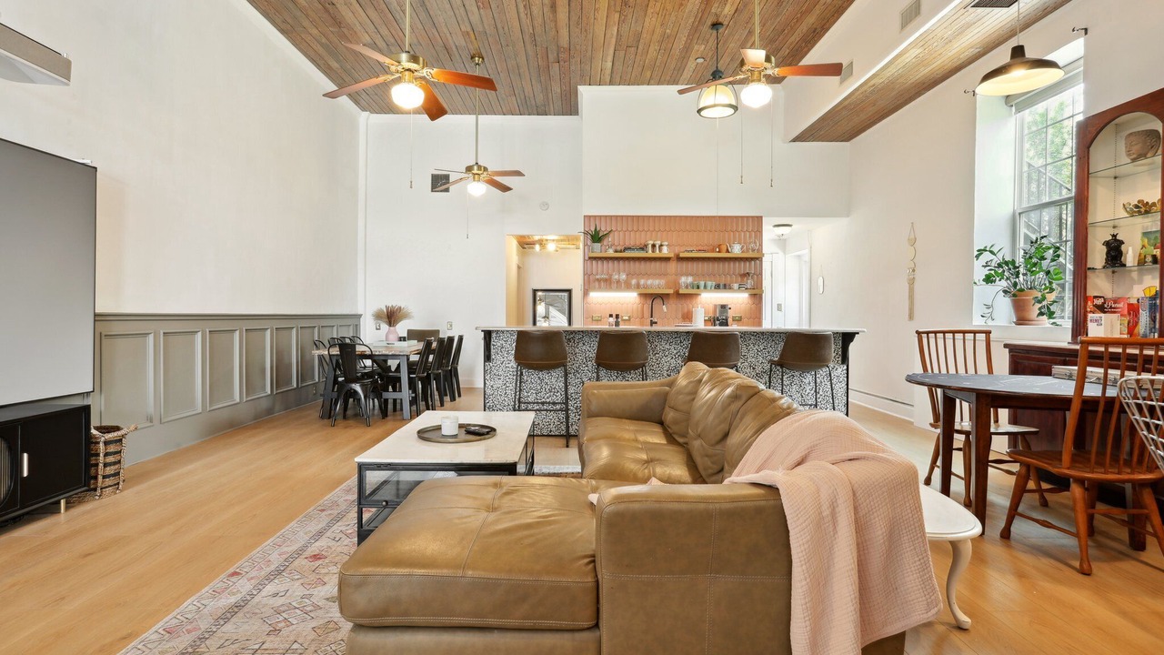Photo of Livingroom in Elgin