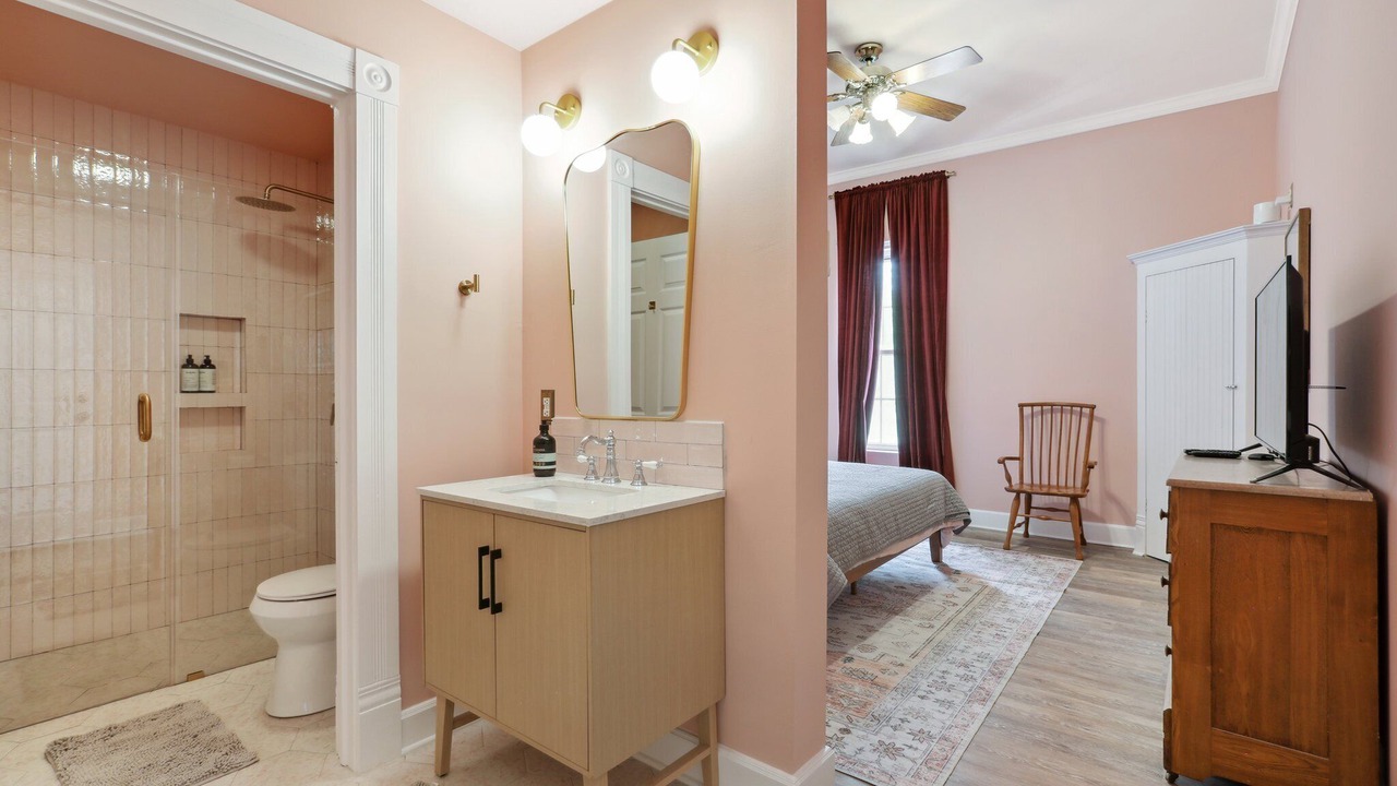 Photo of Bathroom in Elgin