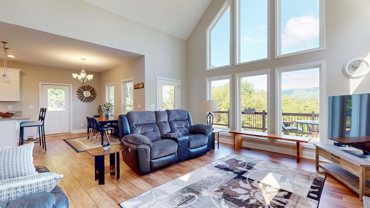 Photo of Livingroom in Lake Lure