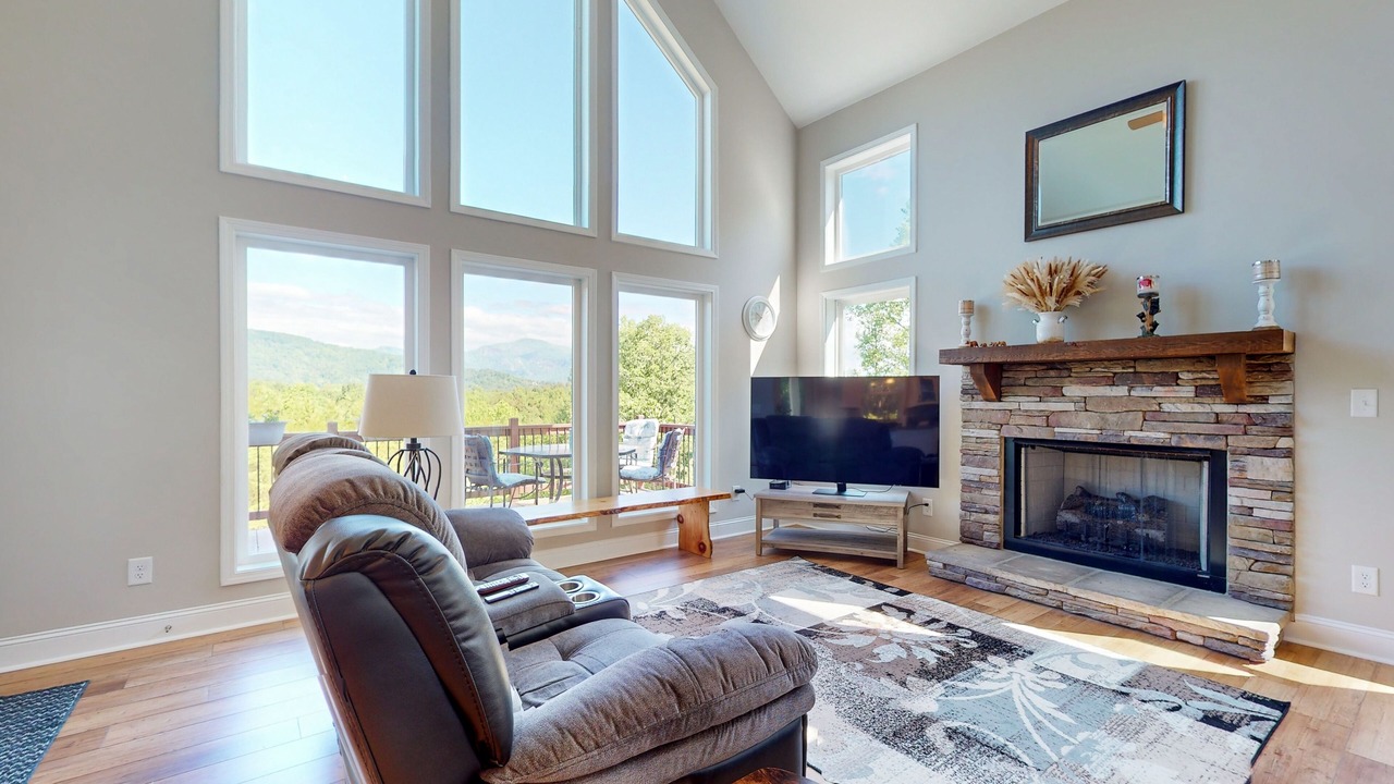 Photo of Livingroom in Lake Lure