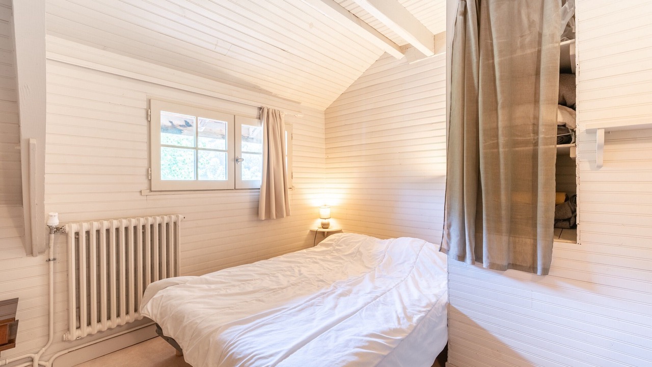 Photo of Bedroom in Campan