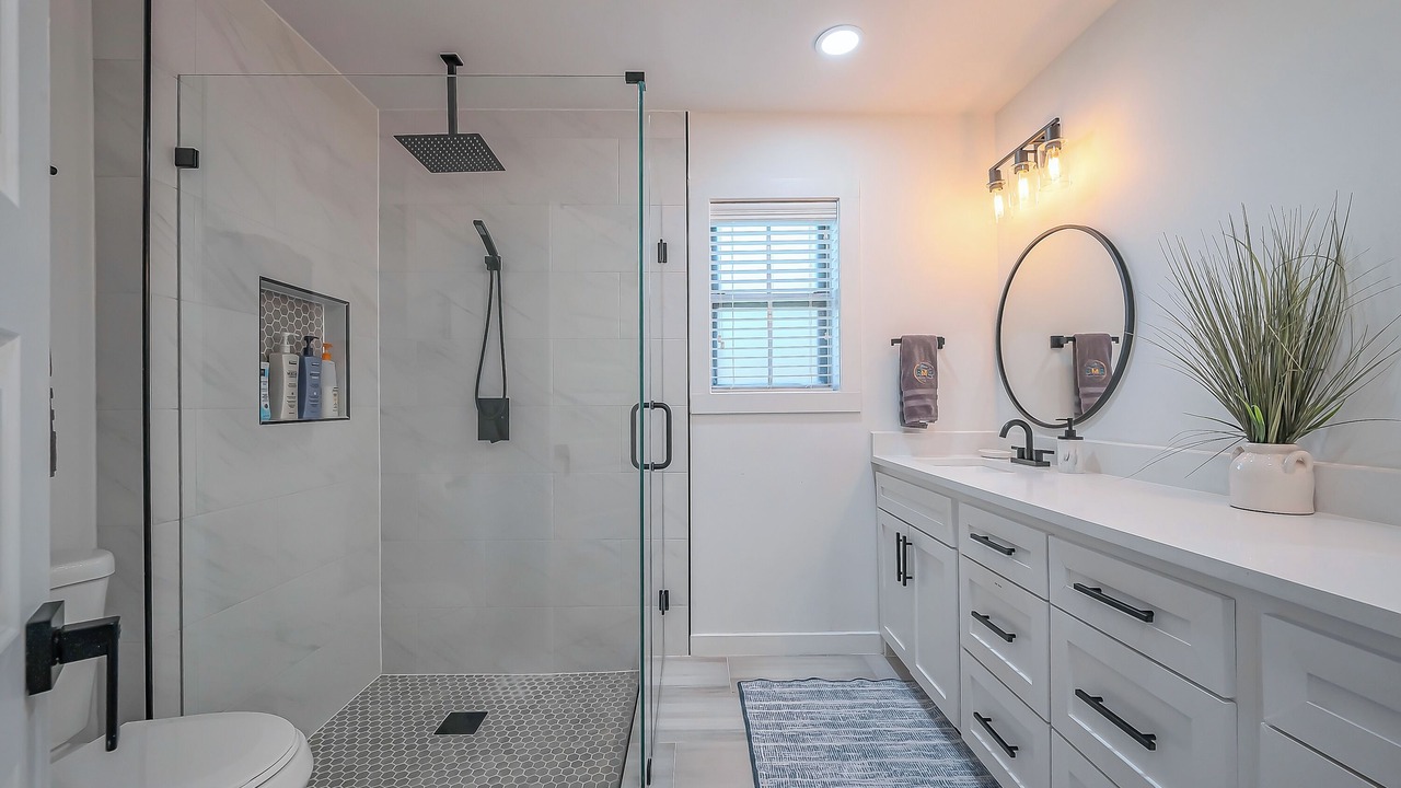 Photo of Bathroom in Spring