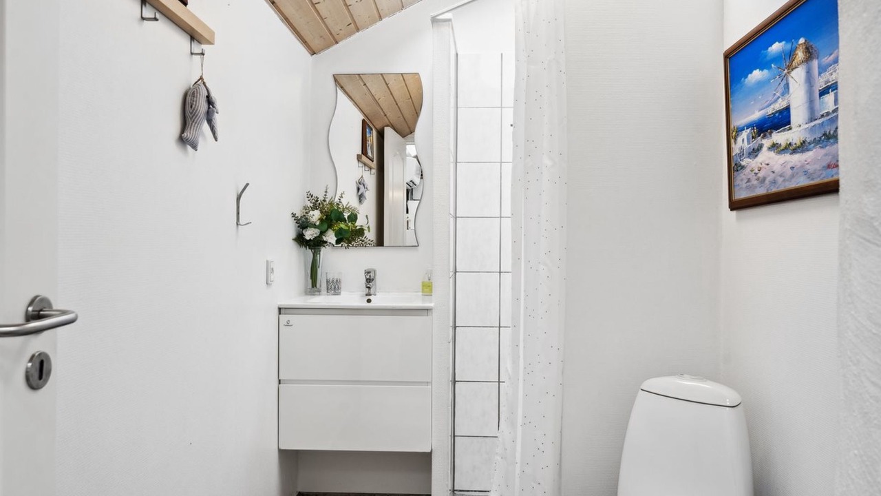Photo of Bathroom in Brovst