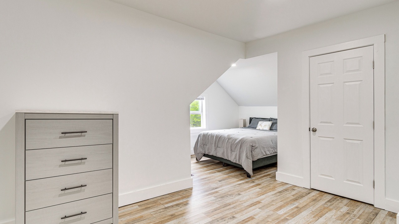 Photo of Bedroom in Oswego