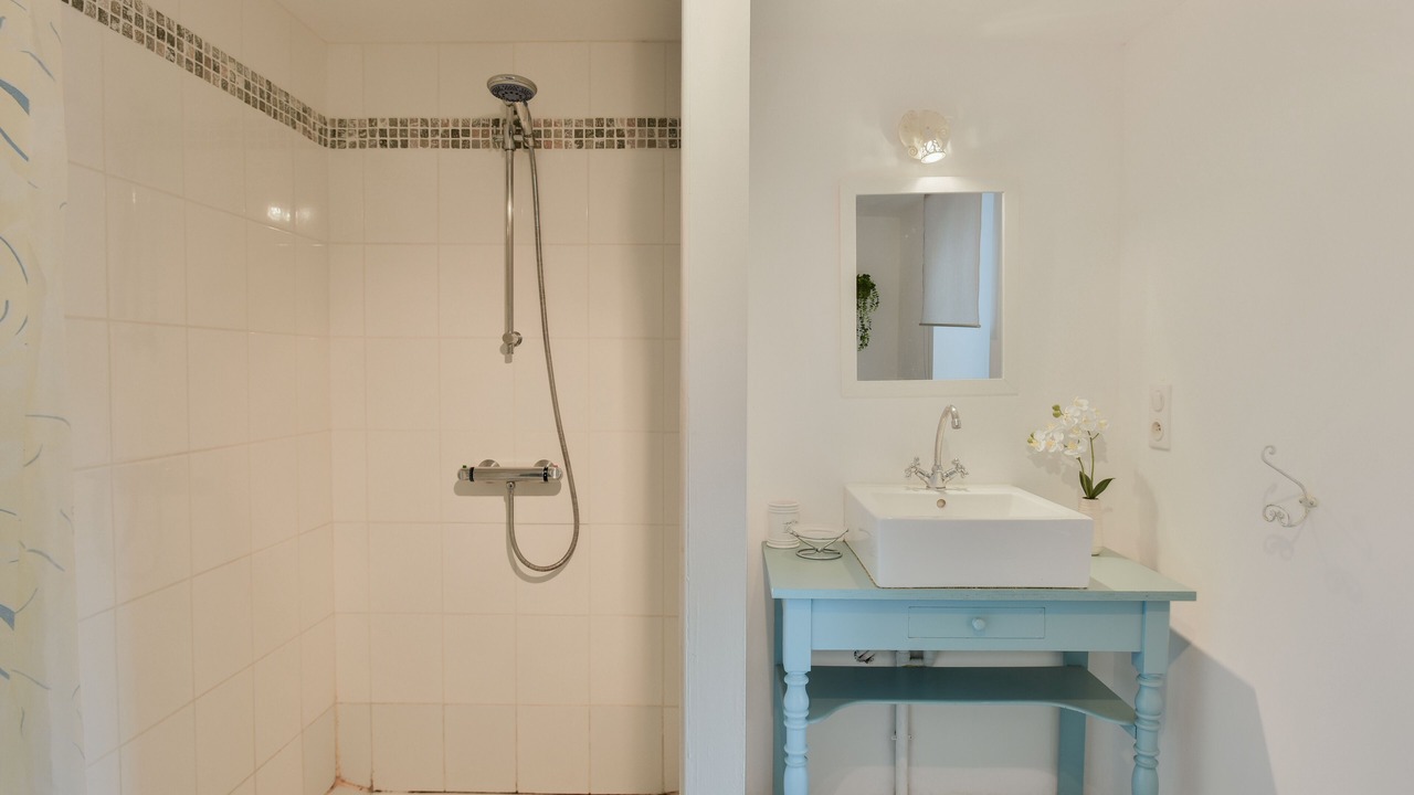 Photo of Bathroom in Degagnac
