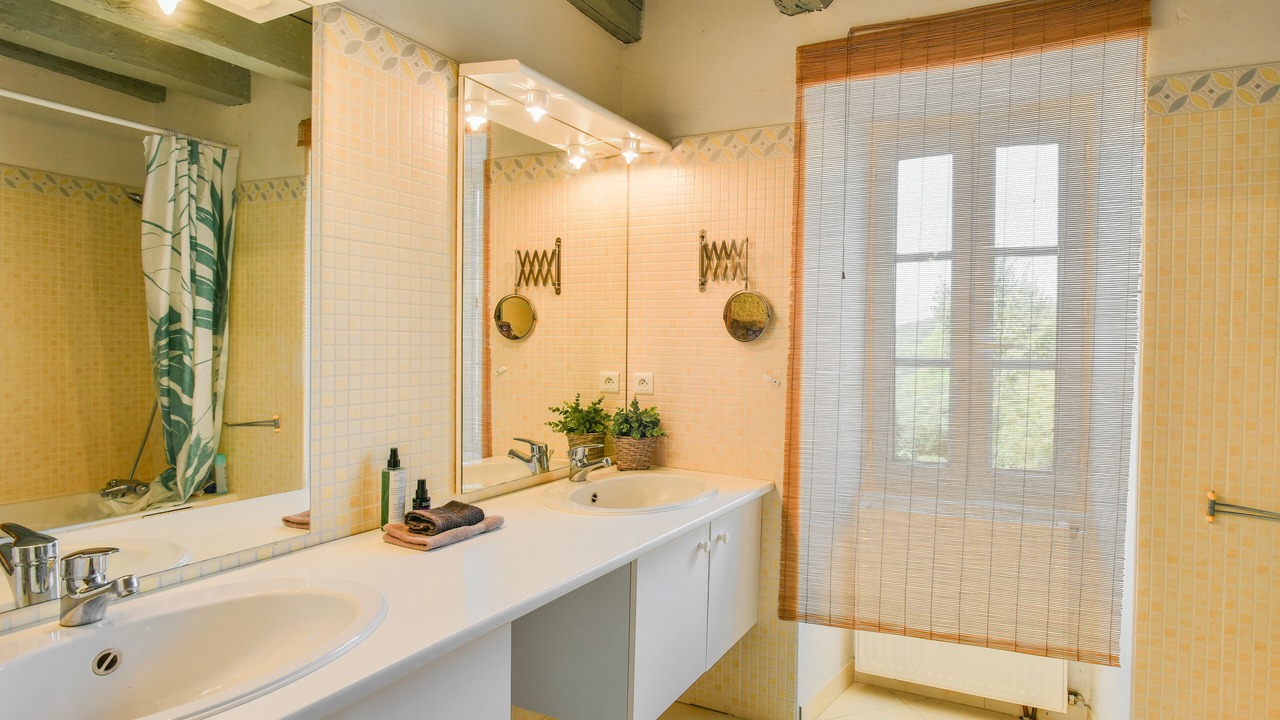 Photo of Bathroom in Degagnac