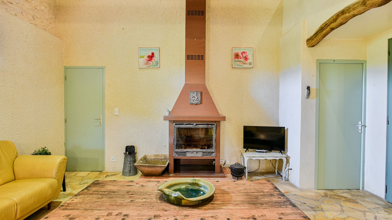 Photo of Livingroom in Degagnac