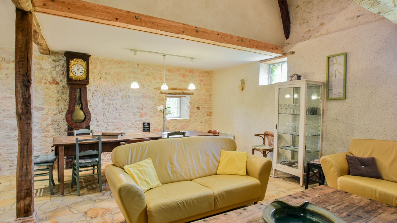 Photo of Livingroom in Degagnac