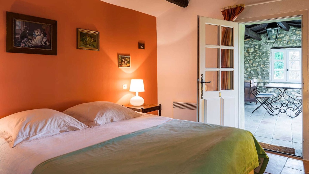 Photo of Others in Valaurie