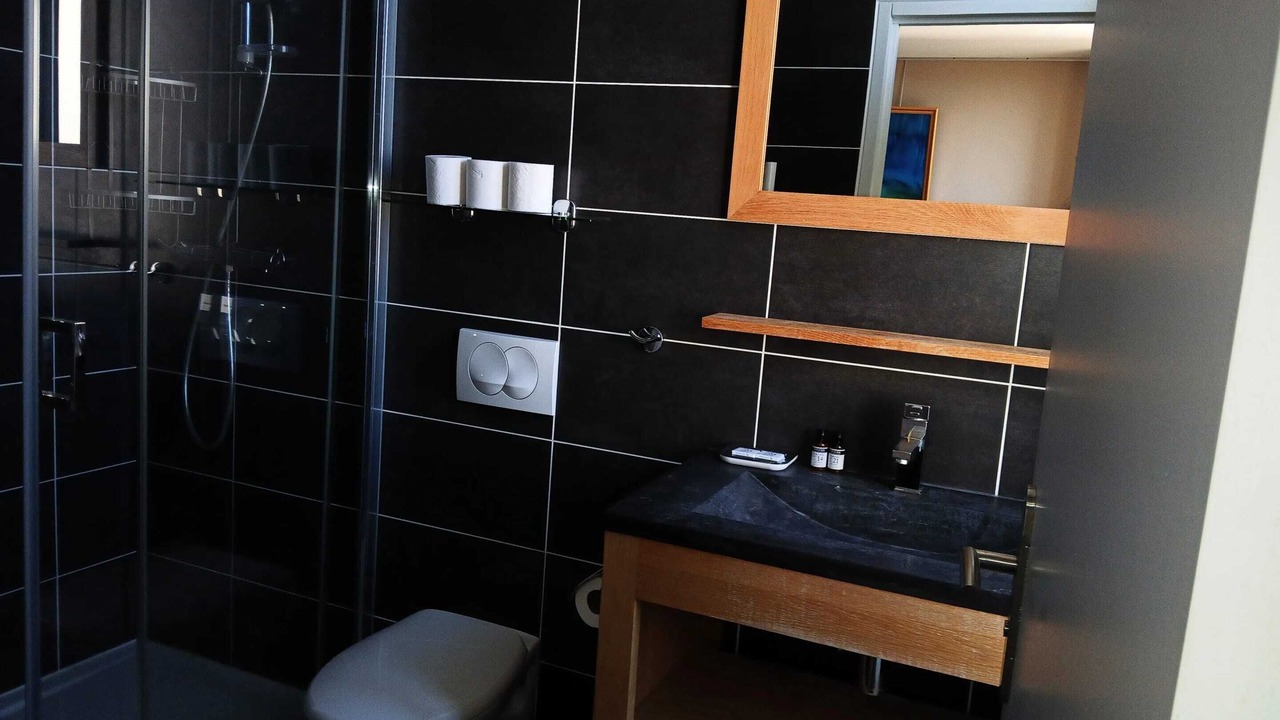 Photo of Bathroom in Crozes-Hermitage