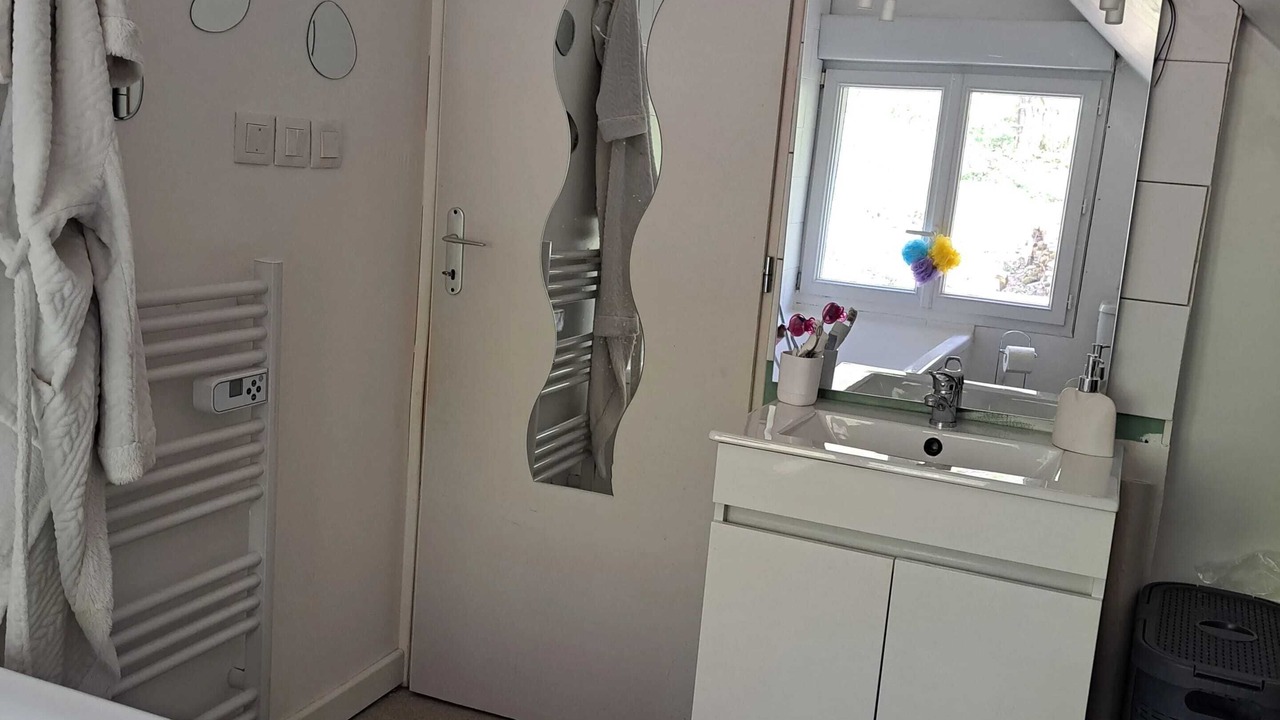 Photo of Bathroom in Saint-Cyr-la-Riviere