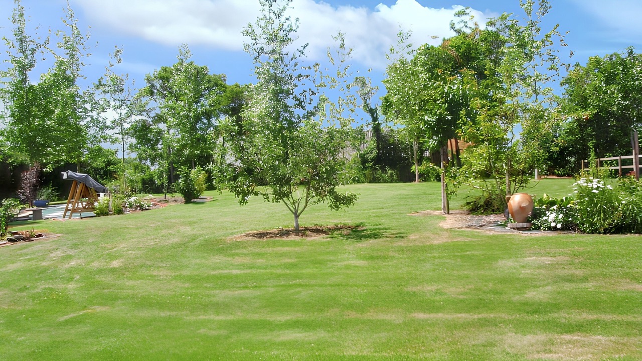 Photo of Outdoor in Les Authieux-Papion
