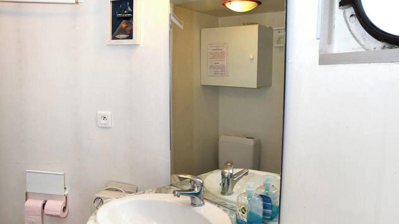 Photo of Bathroom in 2nd Arrondissement