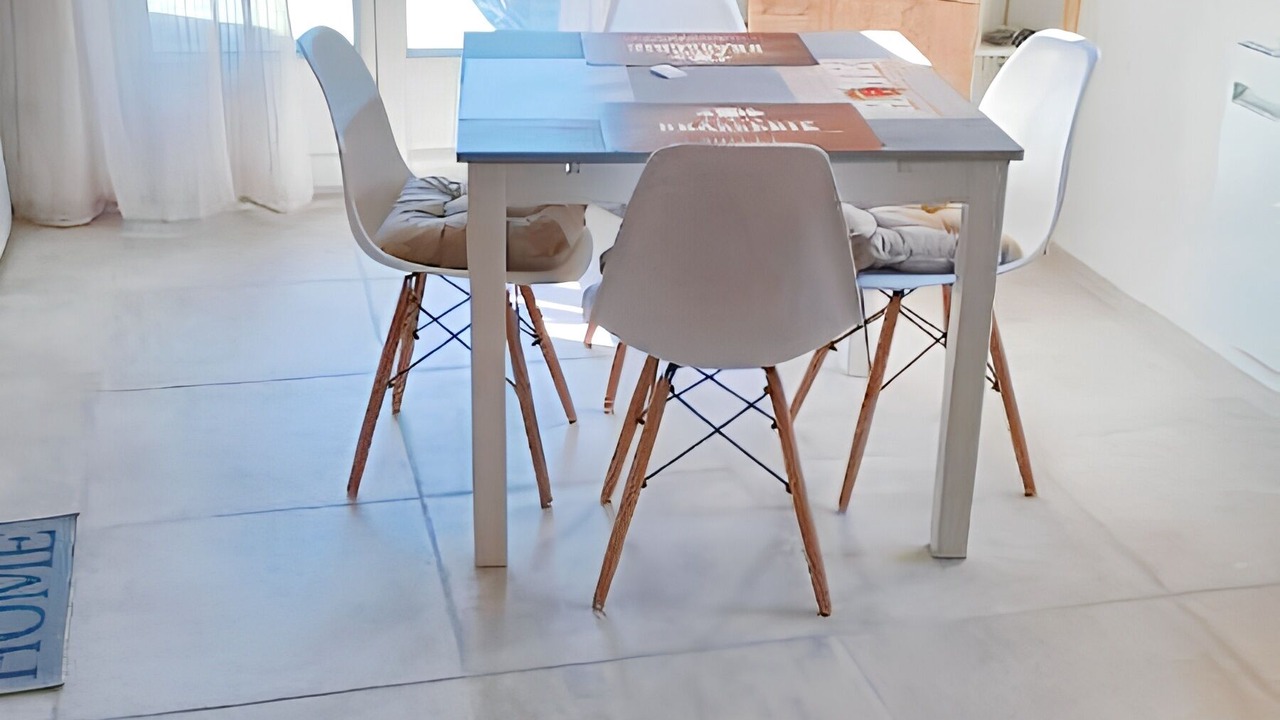 Photo of Others in Publier