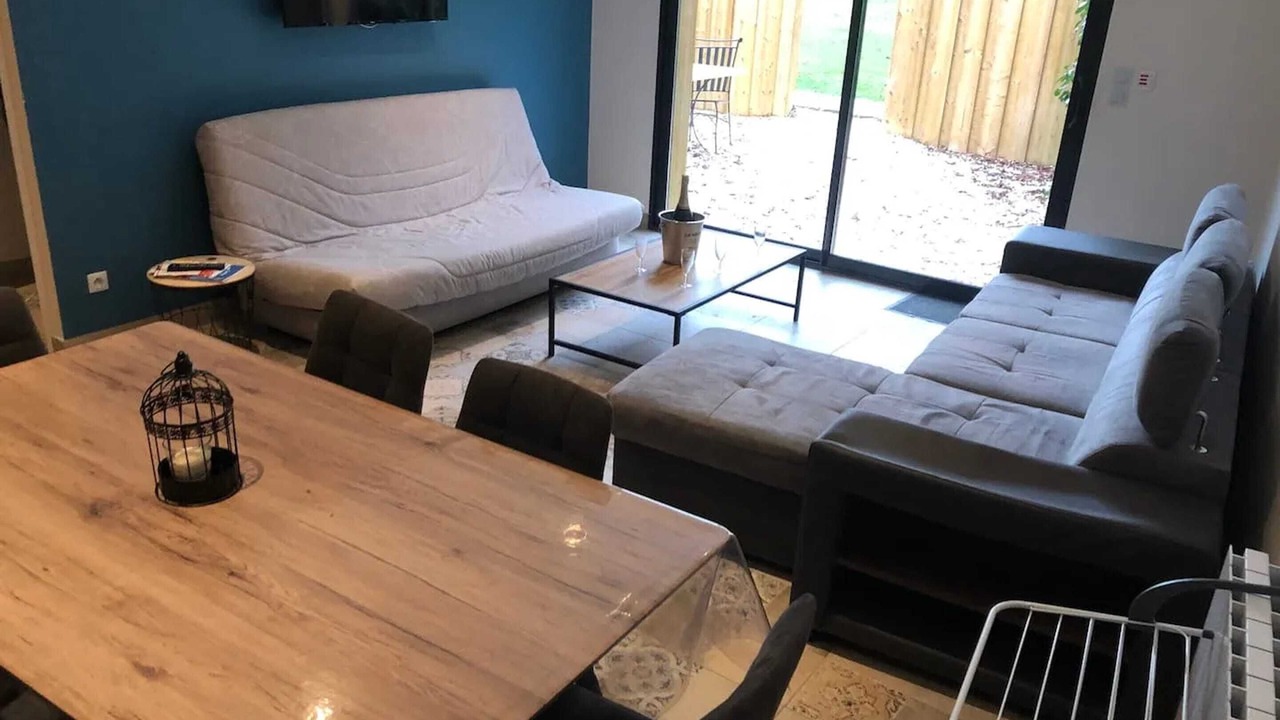 Photo of Livingroom in Clermont-Creans