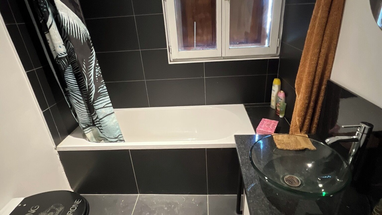 Photo of Bathroom in Lantosque