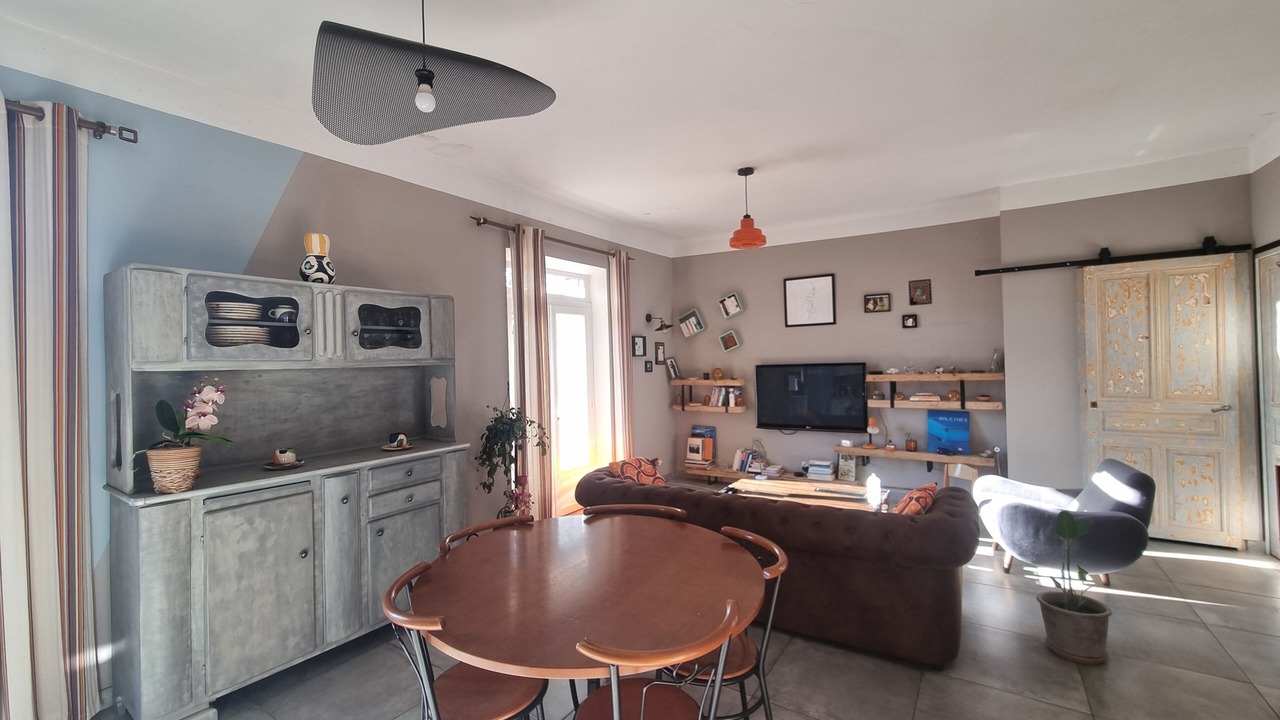 Photo of Livingroom in Saint-Quentin-la-Poterie