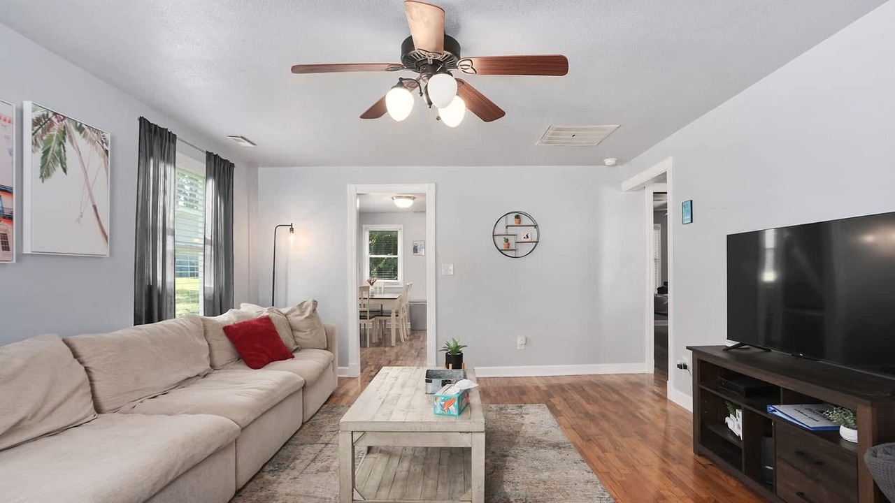 Photo of Livingroom in Warrensburg