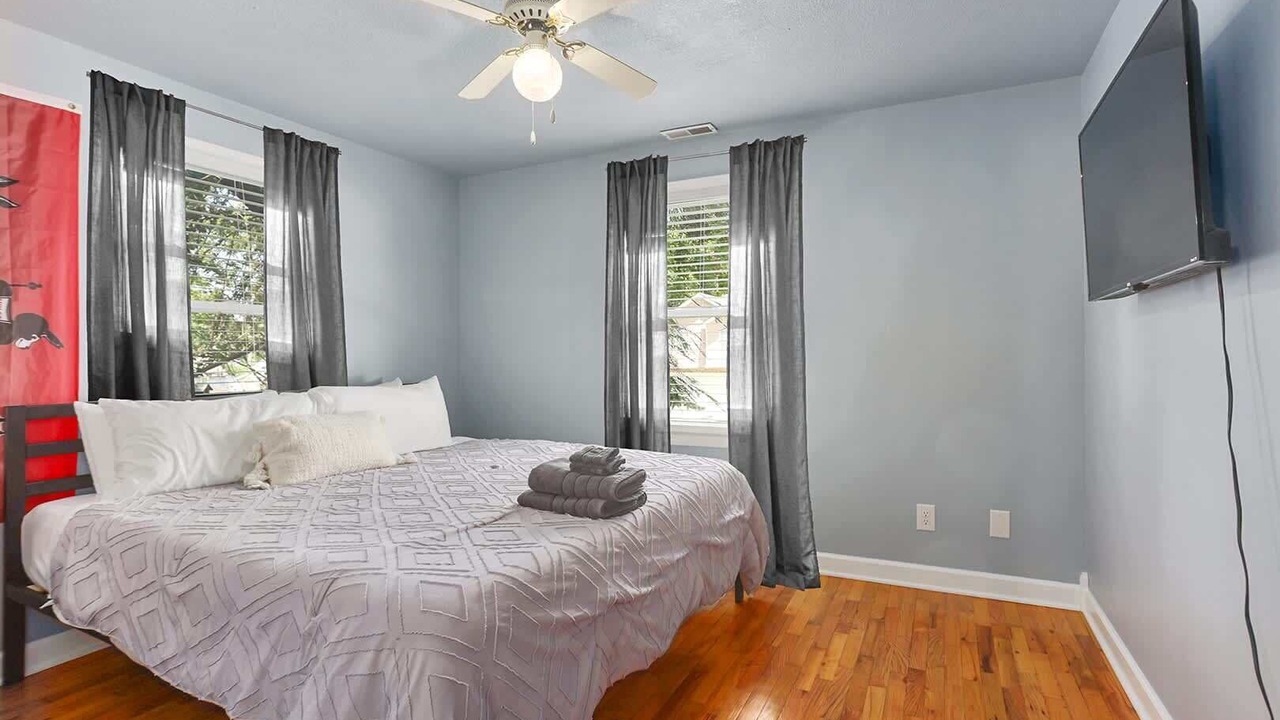 Photo of Bedroom in Warrensburg