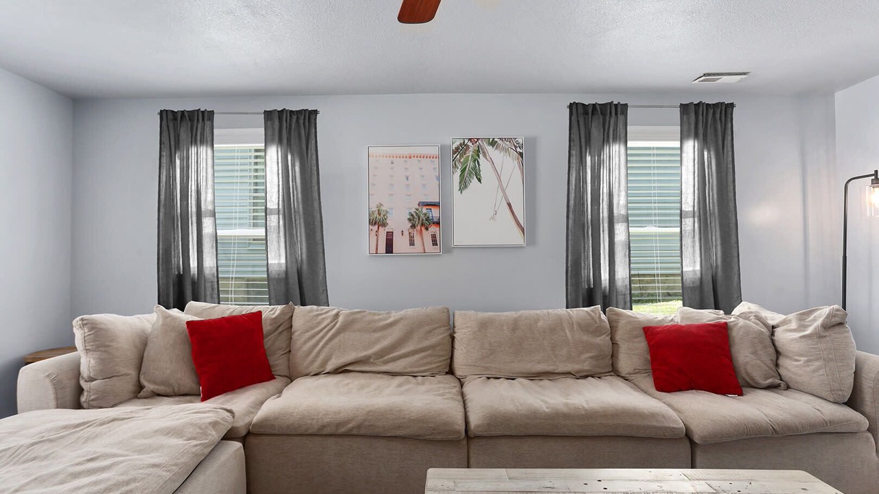 Photo of Livingroom in Warrensburg