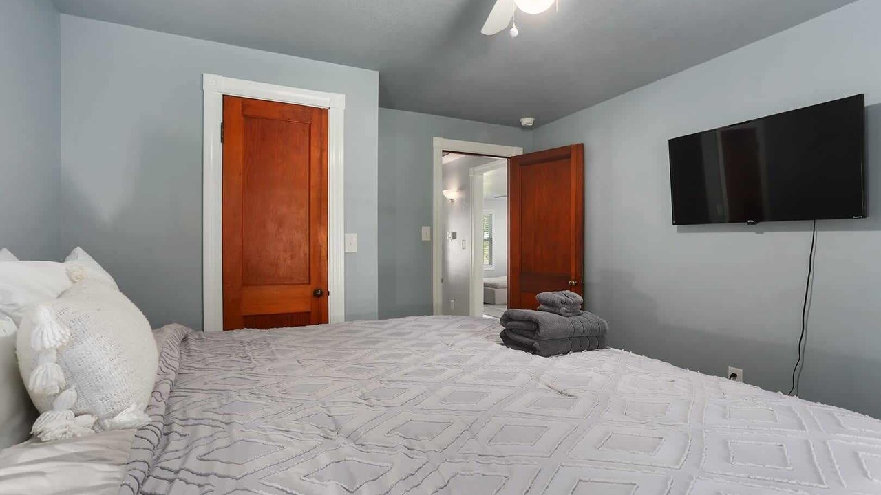 Photo of Bedroom in Warrensburg