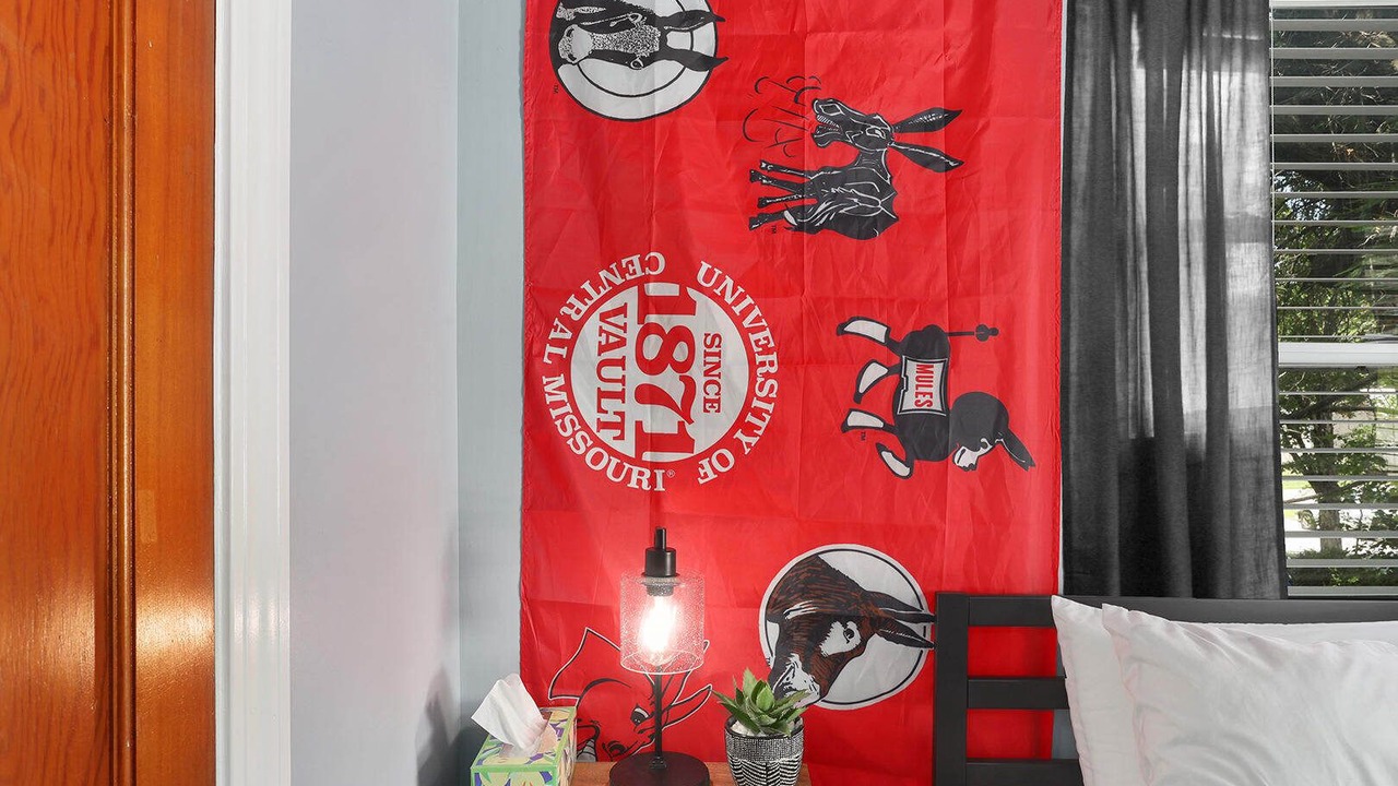 Photo of Bedroom in Warrensburg
