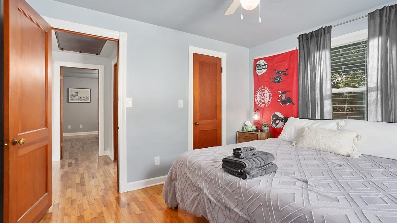 Photo of Bedroom in Warrensburg