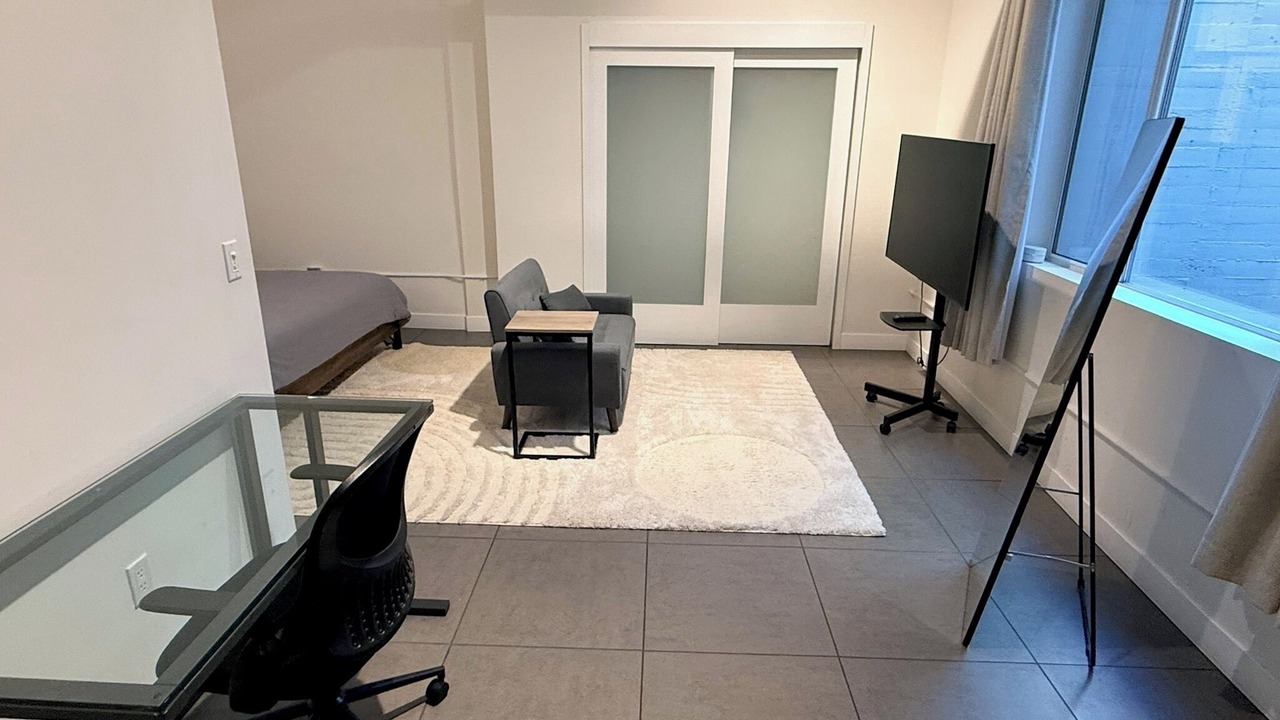 Photo of Bedroom in Downtown Los Angeles