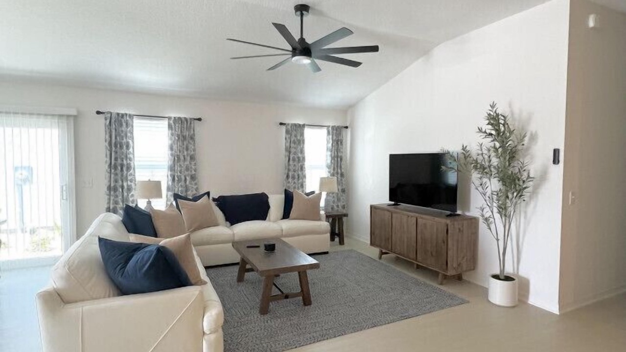 Photo of Livingroom in Sumter County