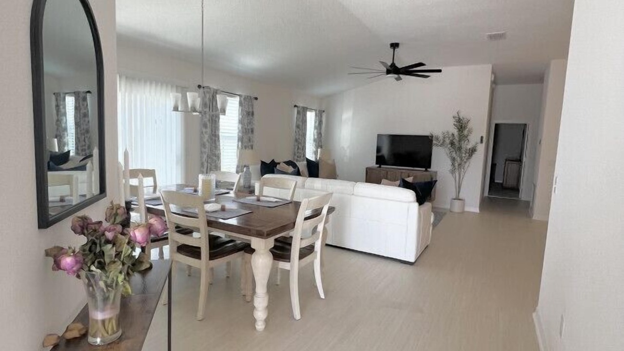Photo of Livingroom in Sumter County